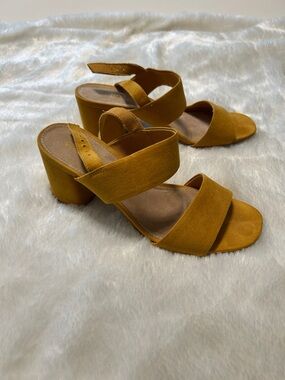 Old Navy Mustard Yellow Block Heel Sandals